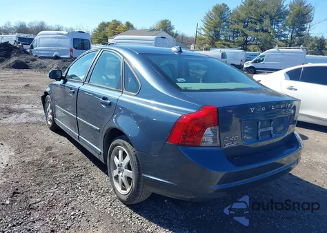 2009 Volvo S40 2.4I from USA, damaged, VIN YV1MS390592465286
